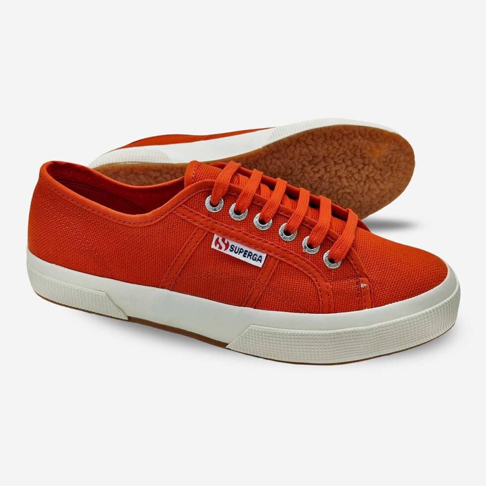 Superga 2750 Cotu Red Creta sneakers, angled pair showing cotton upper and vulcanized rubber outsole