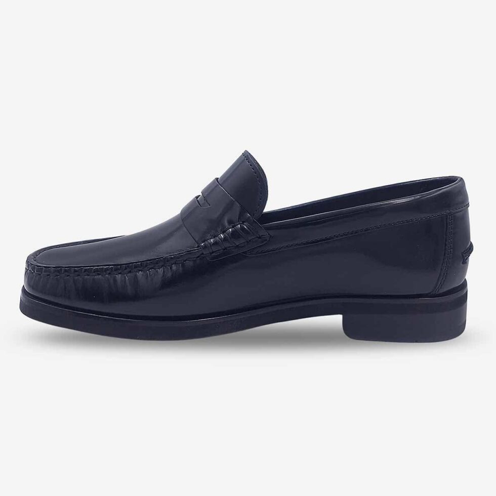 Inner side of Florsheim Berkley Flex Black Moc Toe Penny Loafers.