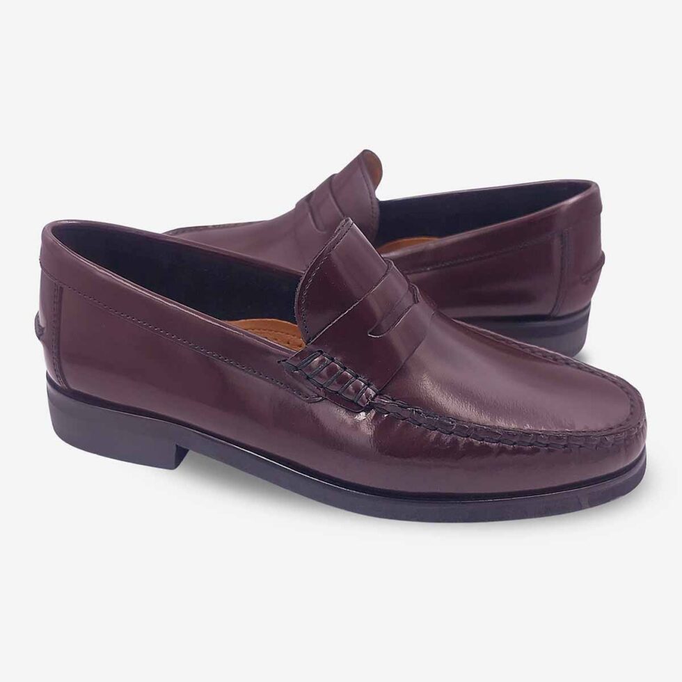 Mirrored pair of Florsheim Berkley Flex Burgundy Moccasins.
