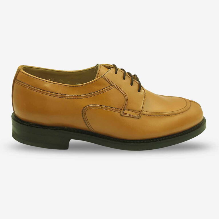 Saxone Ivywood light tan leather lace-up shoe angled from front side